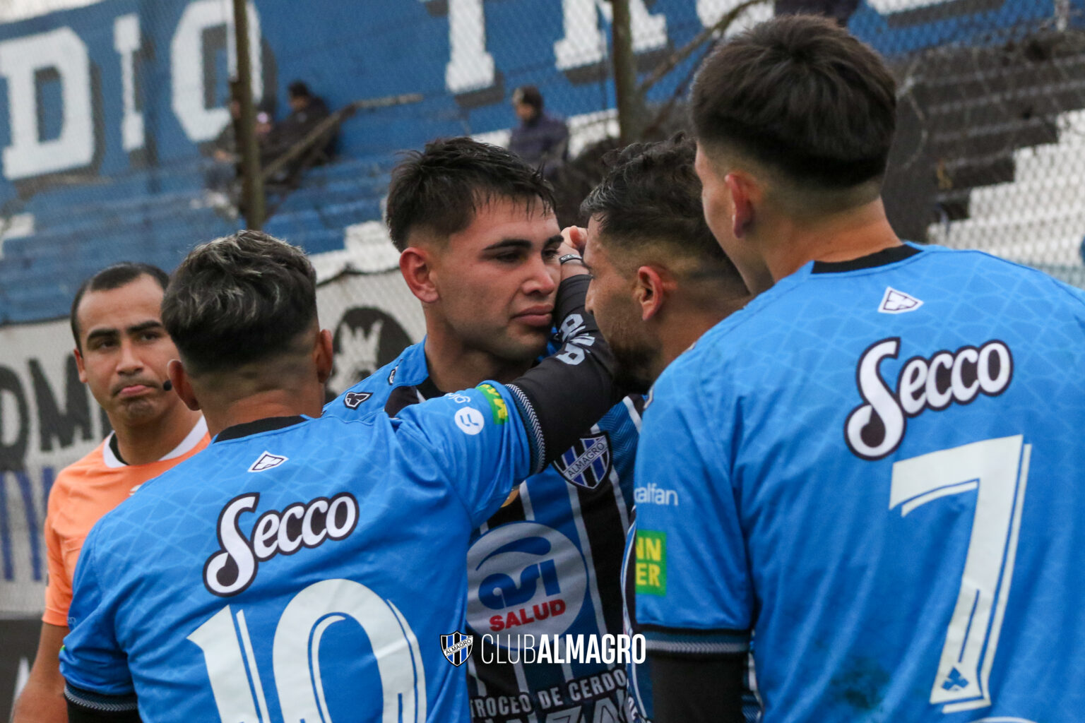 F19 – SIGUE DE RACHA. VICTORIA FRENTE A LA CREMA