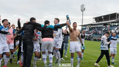 Lo dio vuelta y se quedó con la victoria.
